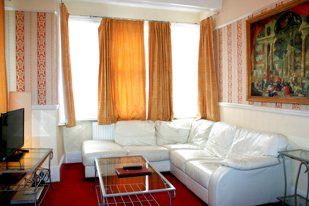 Apartment lounge